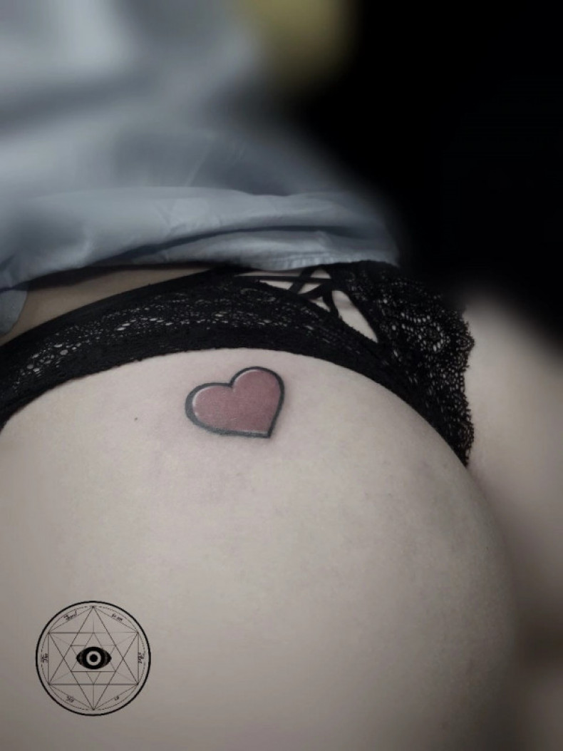 Butt heart colorful, photo - Tattoo Master Barb Tattoo