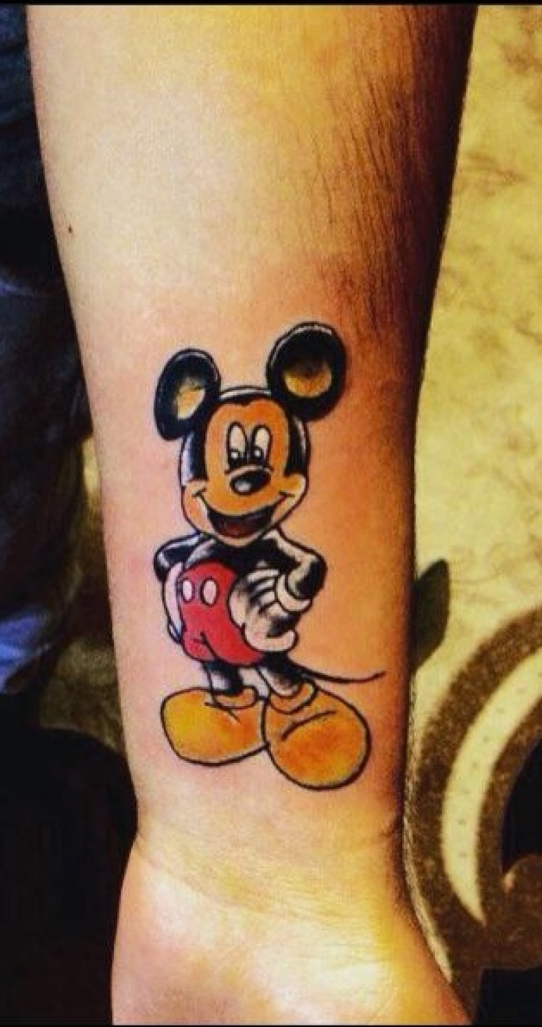 Mickey Mouse cartoons colorful, photo - Tattoo Master Barb Tattoo