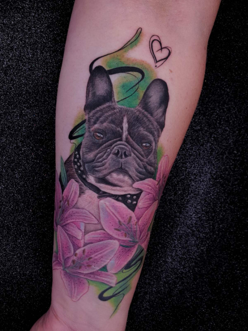 Watercolor bulldog lily, photo - Tattoo Master Barb Tattoo