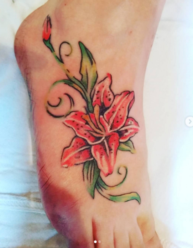 Lily Color correction restoration, photo - Tattoo Master Barb Tattoo