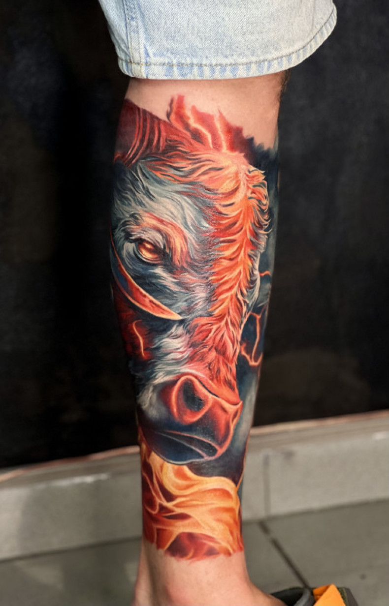 Buffalo bull realism, photo - Tattoo Master Barb Tattoo