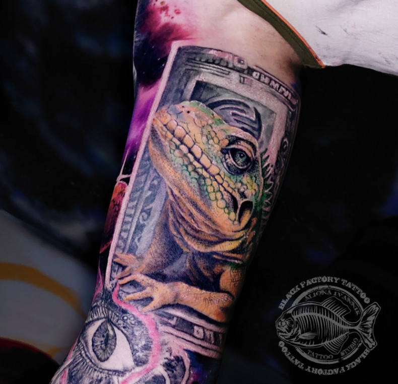 Leguan bunt, photo - Tattoo-Meister Barb Tattoo