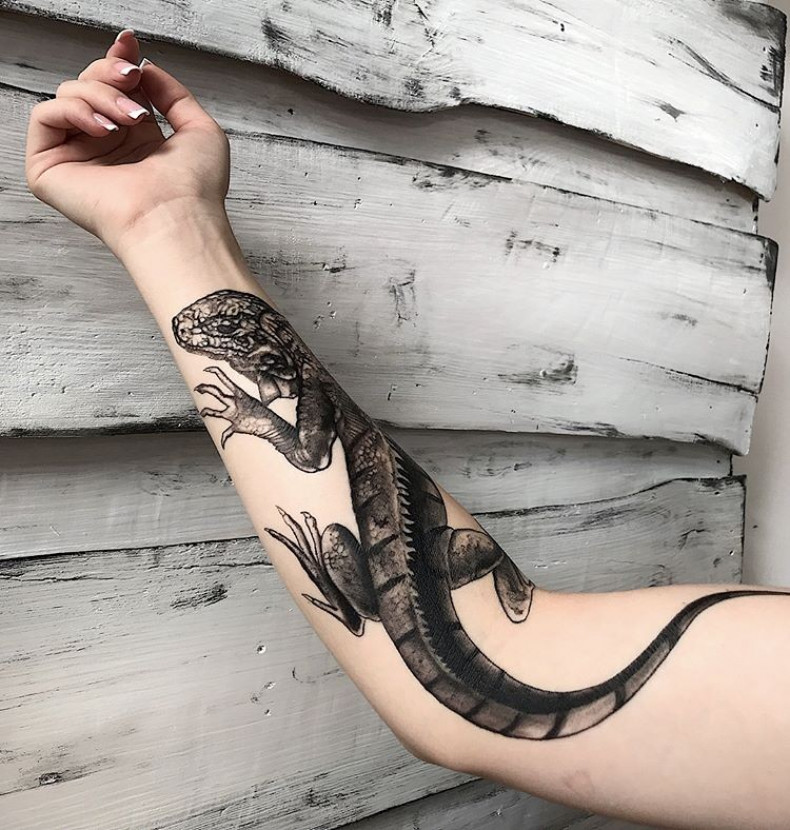 Realistyczny jaszczurka, photo - Tatuażysta Barb Tattoo