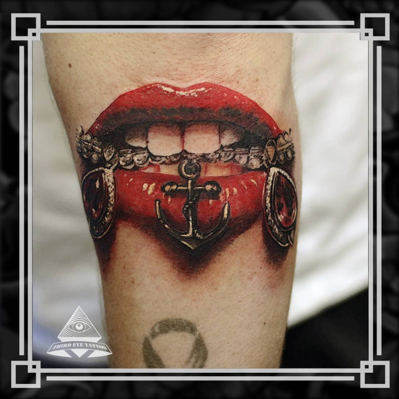 Lippen Realismus Anker, photo - Tattoo-Meister Barb Tattoo