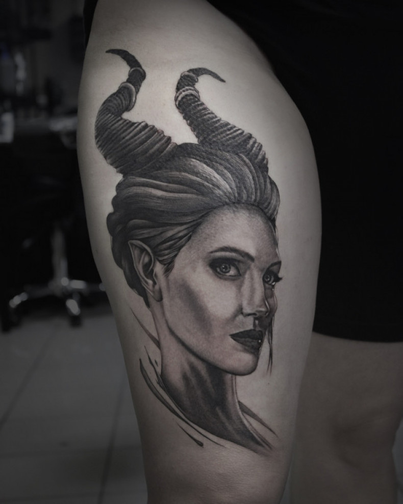 Black and grey maleficent portrait, photo - Tattoo Master Barb Tattoo