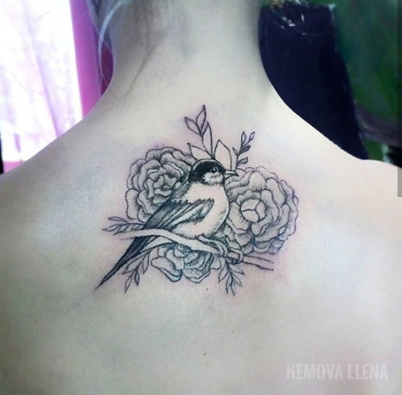 Sparrow back bird, photo - Tattoo Master Barb Tattoo