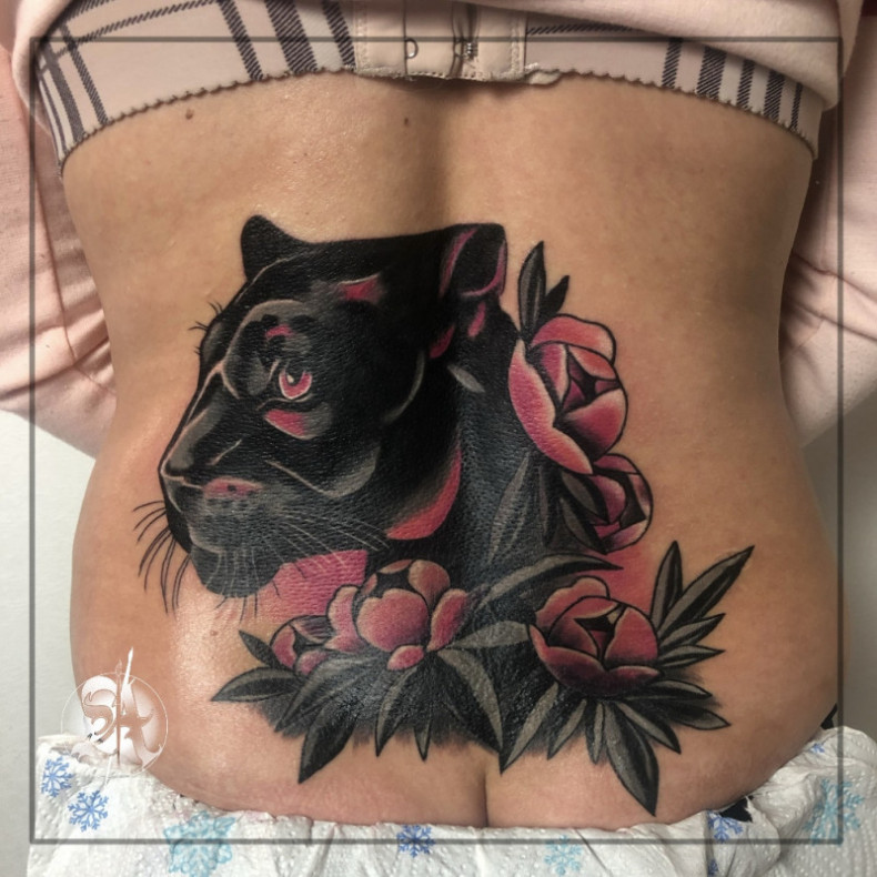 Blackwork back panther, photo - Tattoo Master Barb Tattoo