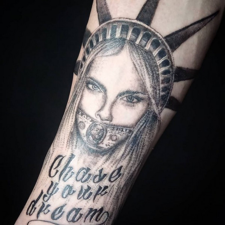 Девушка свобода Статуя Свободы, photo - Тату мастер Barb Tattoo