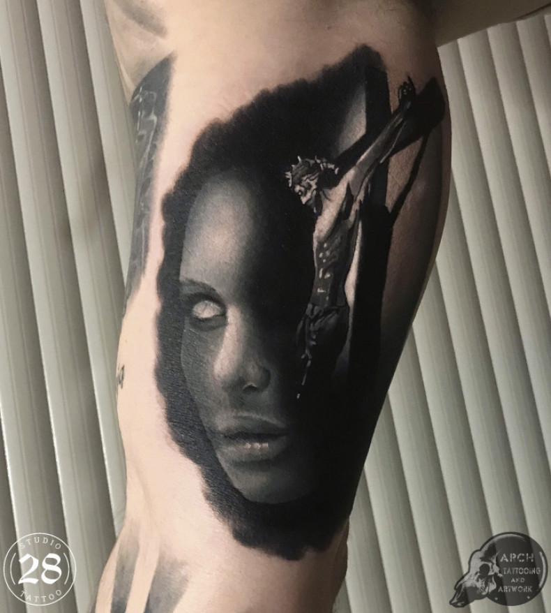 Блэкворк девушка иисус, photo - Тату мастер Barb Tattoo