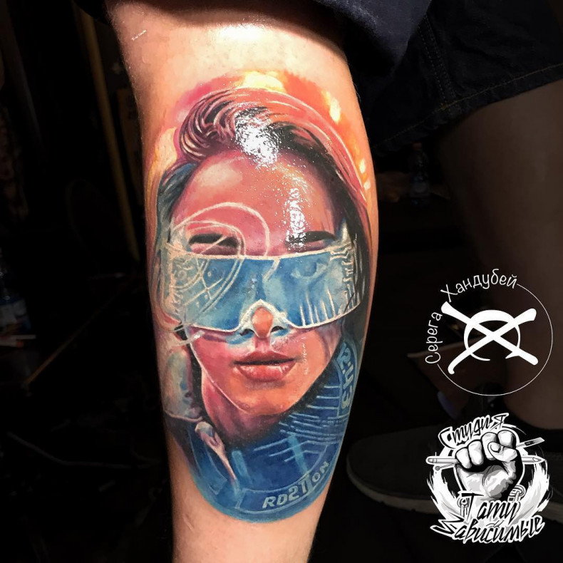 Woman face glasses, photo - Tattoo Master Barb Tattoo