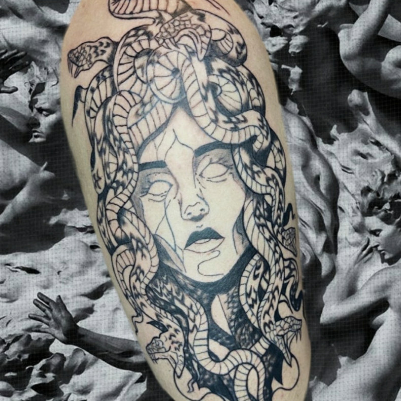 Medusa graphic woman face, photo - Tattoo Master Barb Tattoo