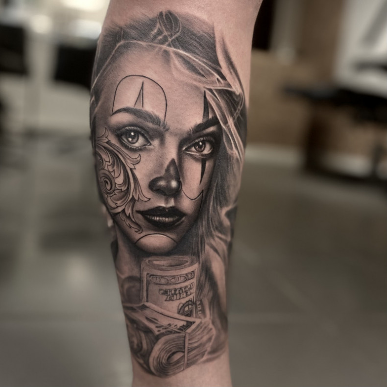 Black and grey woman face dollar sign, photo - Tattoo Master Barb Tattoo