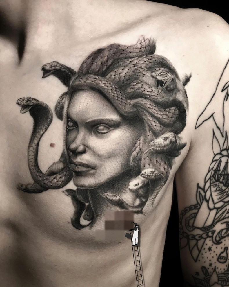 Tatuaż gorgona z meduzą, photo - Tatuażysta Barb Tattoo