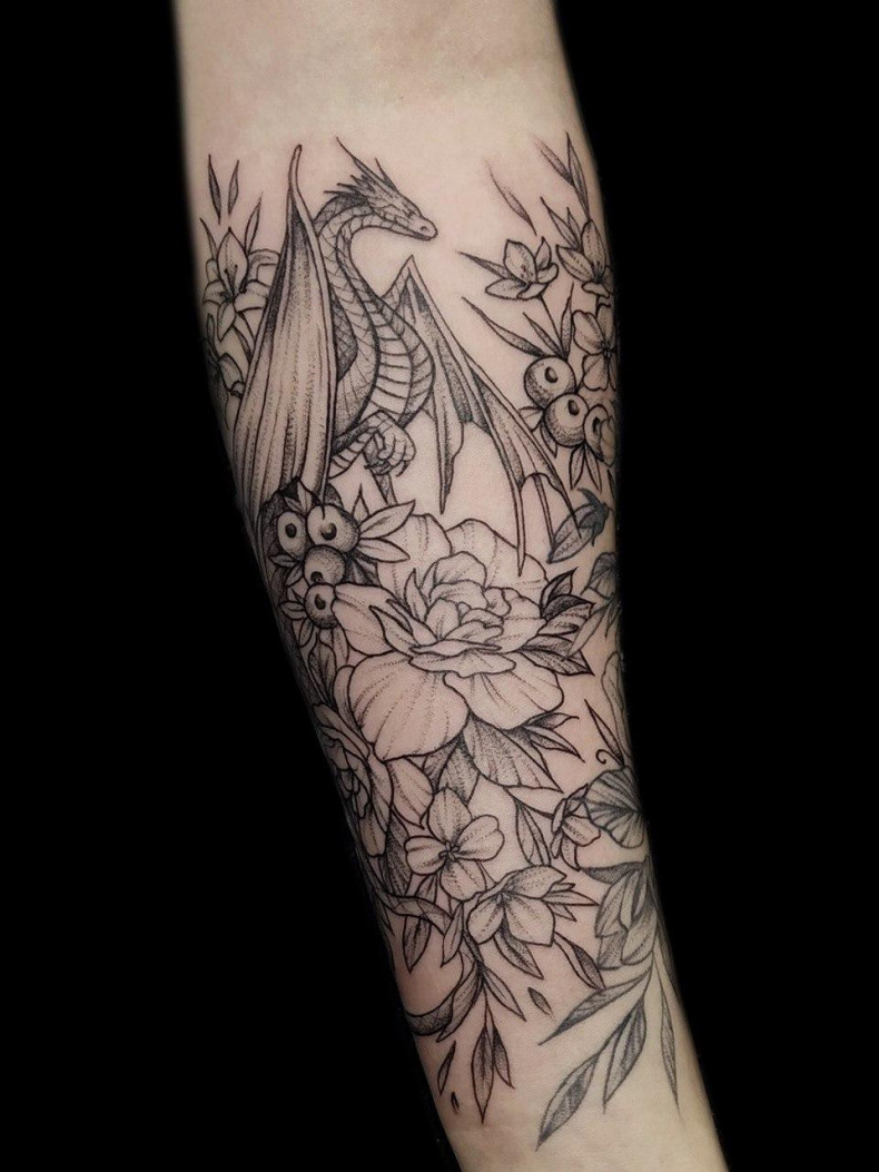 Drache Blumen Beere, photo - Tattoo-Meister Barb Tattoo