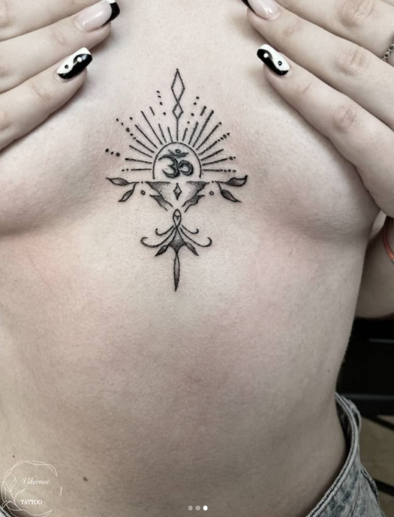 Klatka piersiowa om, photo - Tatuażysta Barb Tattoo