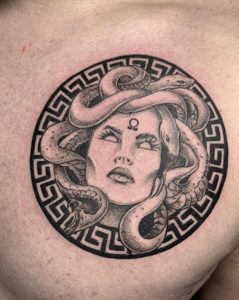 Medusa chest, photo - Tattoo Master Barb Tattoo