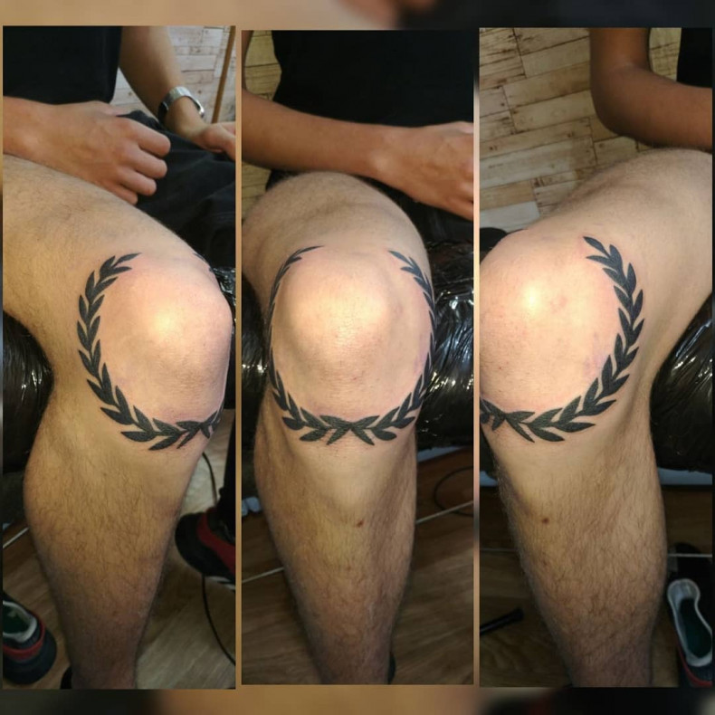 Knee, photo - Tattoo Master Barb Tattoo