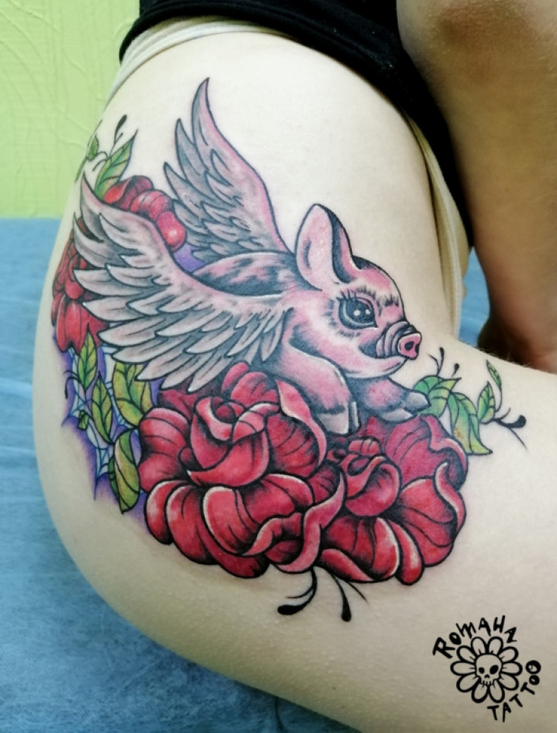 Oberschenkel Schwein, photo - Tattoo-Meister Barb Tattoo