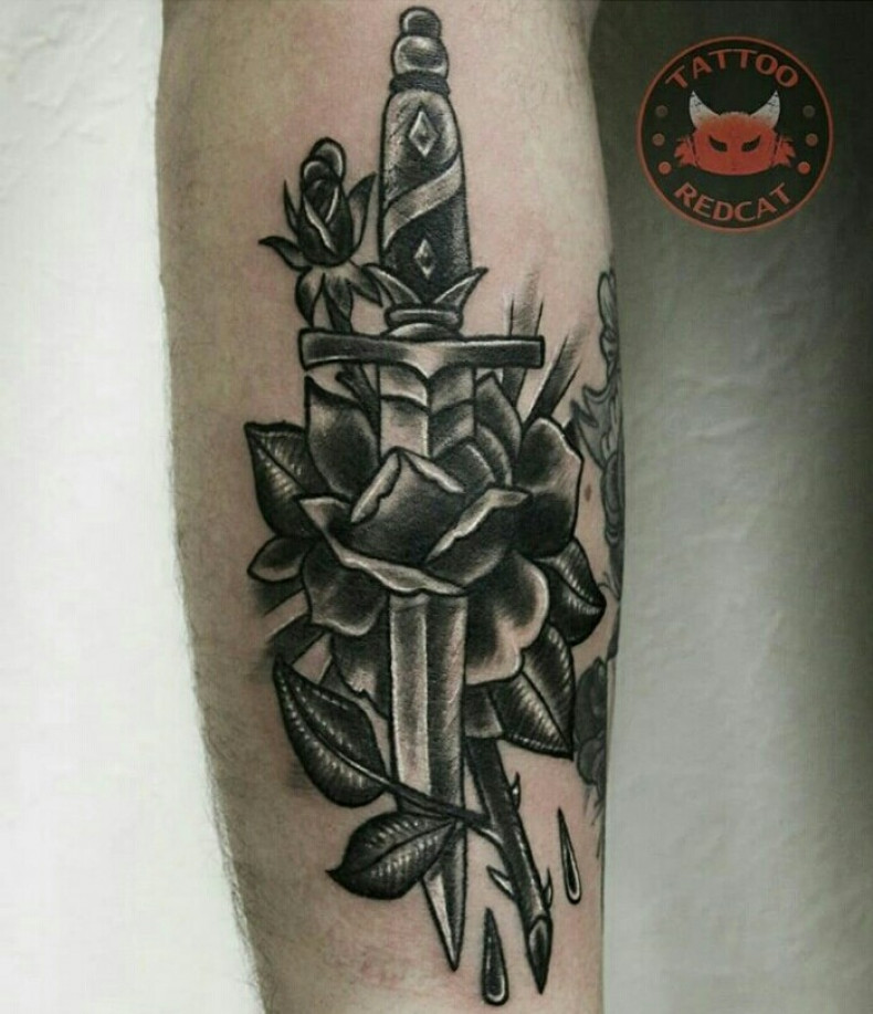 Dagger traditional, photo - Tattoo Master Barb Tattoo