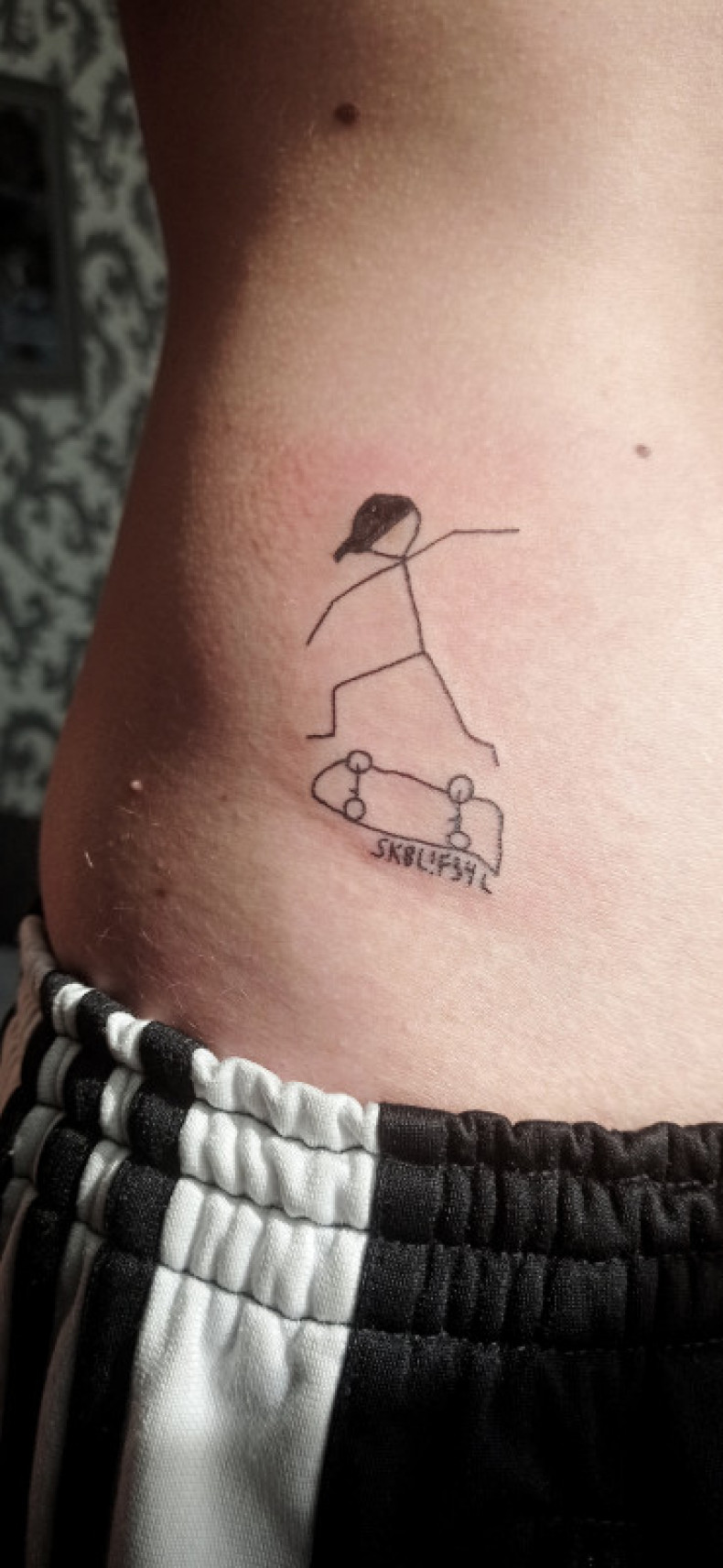 Underground scheitern Handpoke, photo - Tattoo-Meister Barb Tattoo