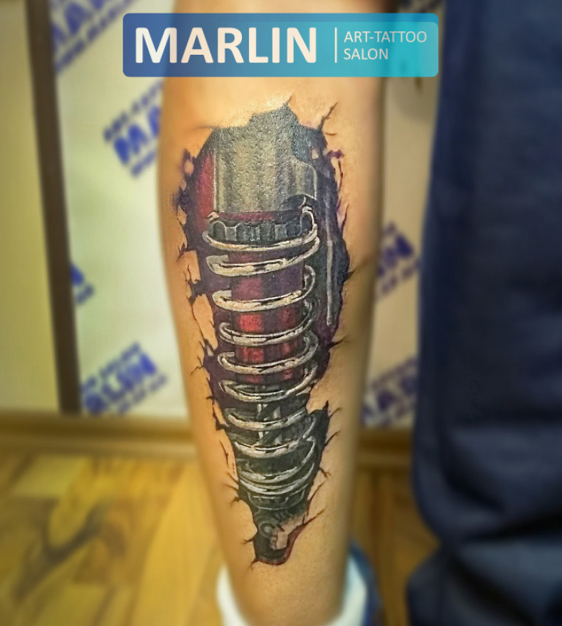 Biomechanical calf, photo - Tattoo Master Barb Tattoo