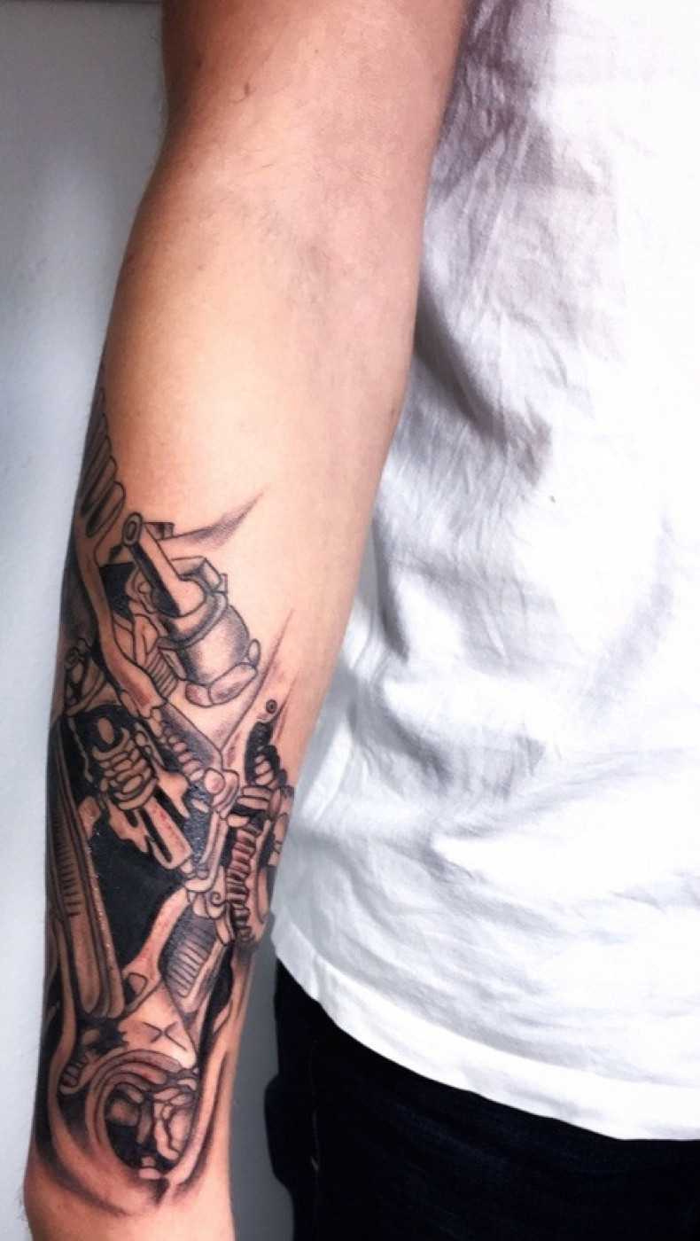 Biomechanical, photo - Tattoo Master Barb Tattoo