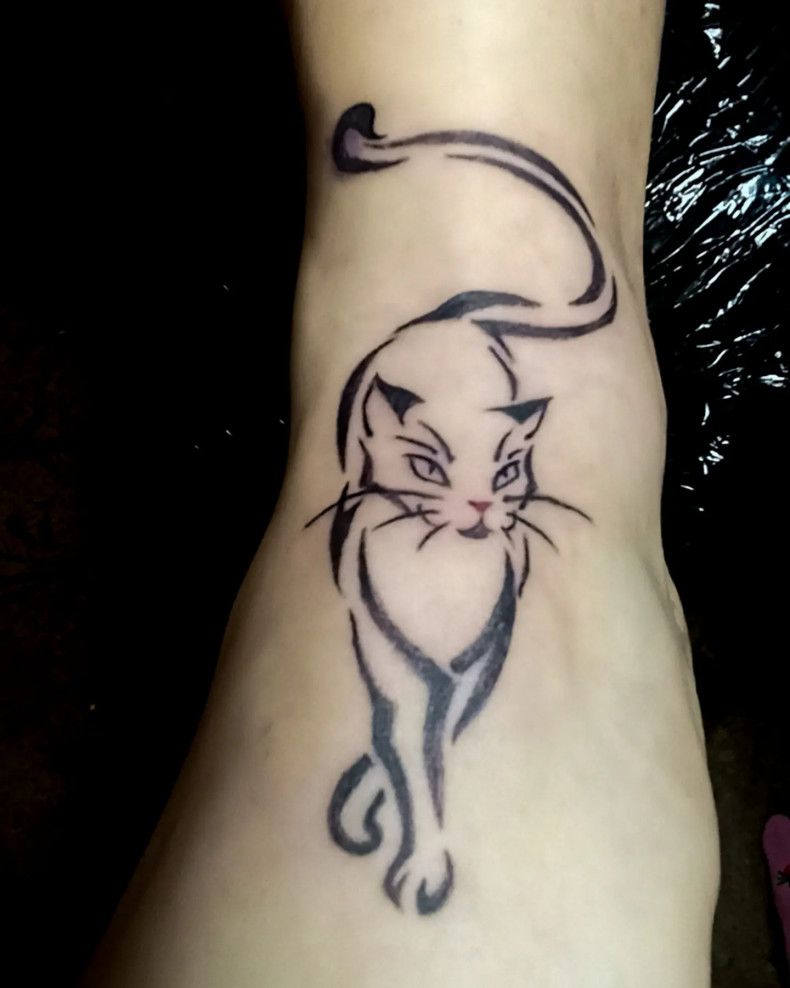 Cat ankle tribal, photo - Tattoo Master Barb Tattoo