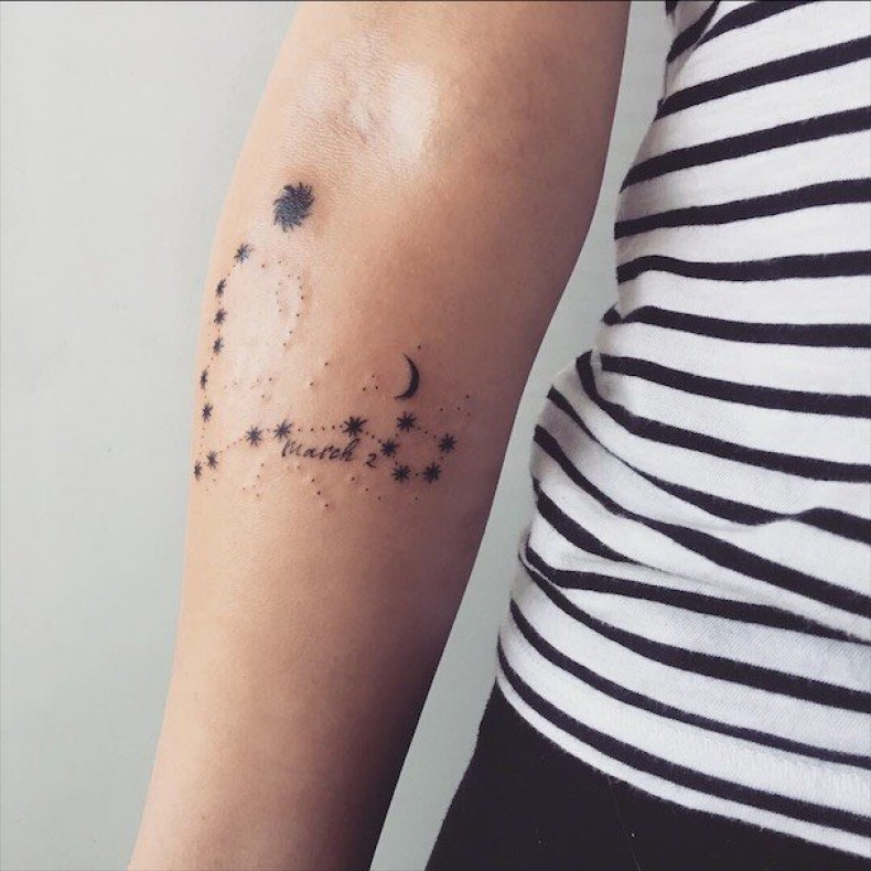 Gwiazda Minimalistyczny konstelacja gwiazd, photo - Tatuażysta Barb Tattoo