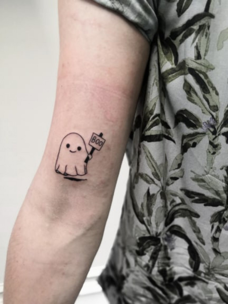 Minimalistyczny kreskówki duch, photo - Tatuażysta Barb Tattoo