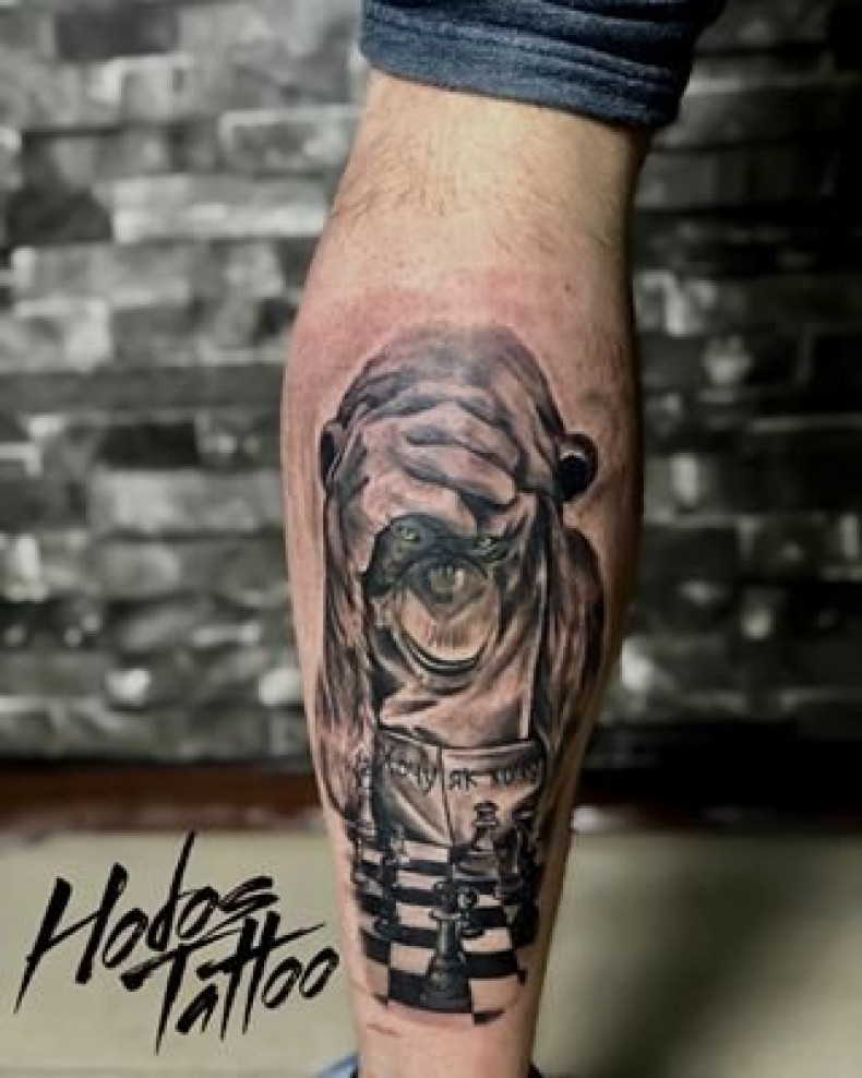 Na łydce szachy, photo - Tatuażysta Barb Tattoo