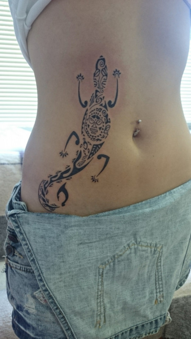 Gecko stomach polynesian, photo - Tattoo Master Barb Tattoo