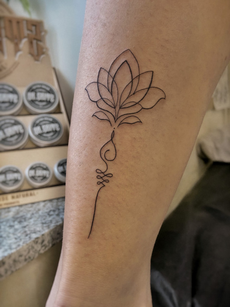 Unalome lotus flower, photo - Tattoo Master Barb Tattoo