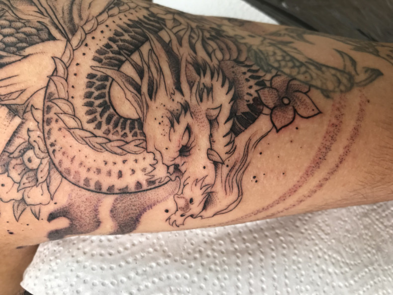 Dotwork Drache Chinesischer, photo - Tattoo-Meister Barb Tattoo