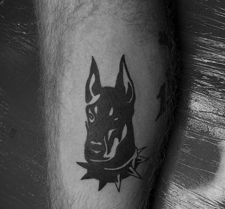 Blackwork doberman dog, photo - Tattoo Master Barb Tattoo