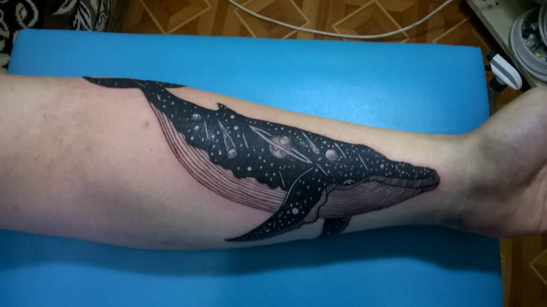 Blackwork wieloryb, photo - Tatuażysta Barb Tattoo