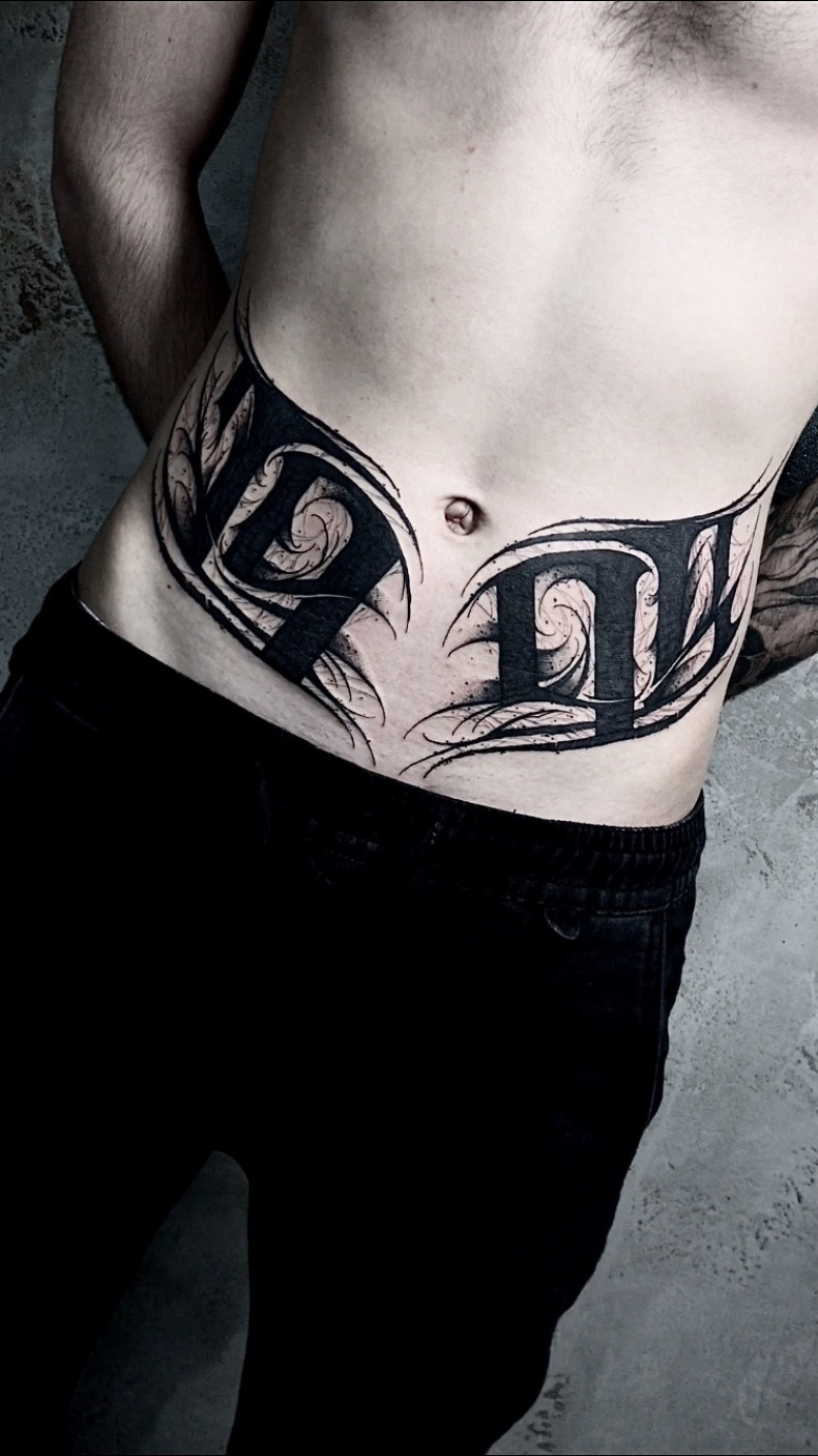 Blackwork gothic stomach, photo - Tattoo Master Barb Tattoo