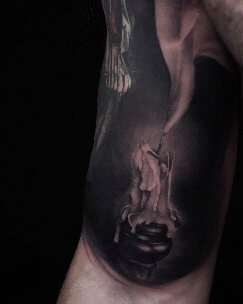 Blackwork candle, photo - Tattoo Master Barb Tattoo