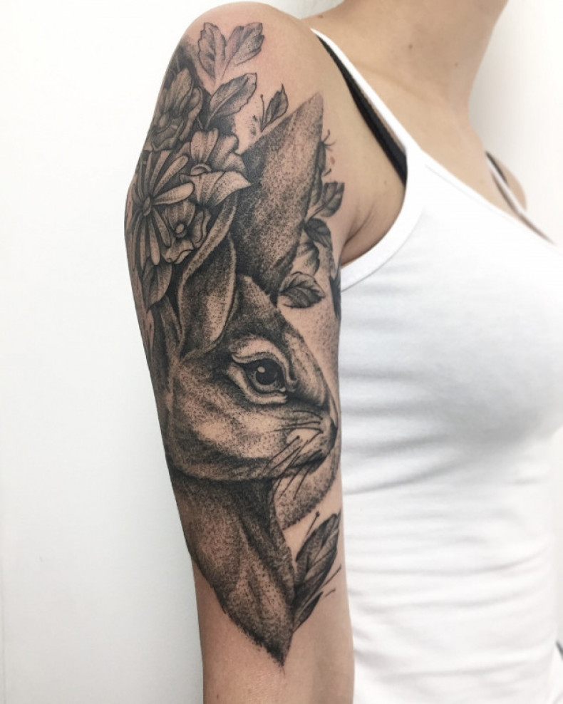 Śliczna grafika w kształcie króliczka, photo - Tatuażysta Barb Tattoo