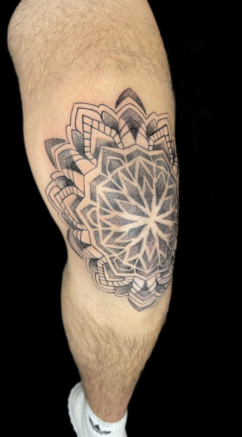 Mandala Zier, photo - Tattoo-Meister Barb Tattoo