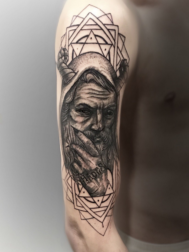 Czarny szary geometryczny linework, photo - Tatuażysta Barb Tattoo