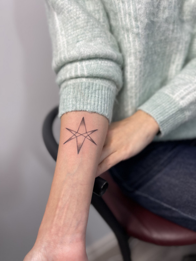 Kharkiv tattoo, arm tattoo, star tattoo, photo - Tattoo Master Barb Tattoo