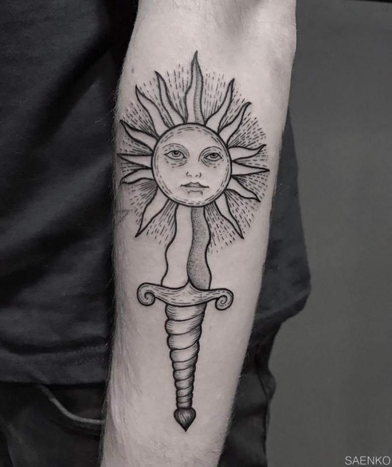 Dagger sun, photo - Tattoo Master Barb Tattoo