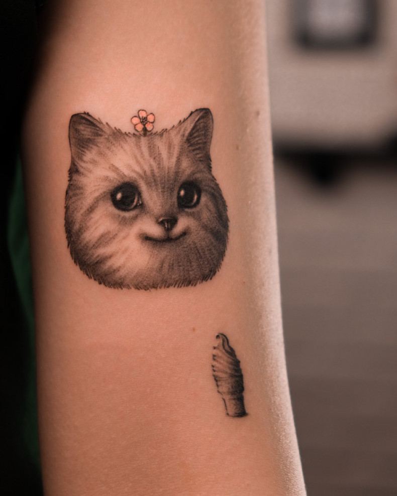 Cat ice cream, photo - Tattoo Master Barb Tattoo