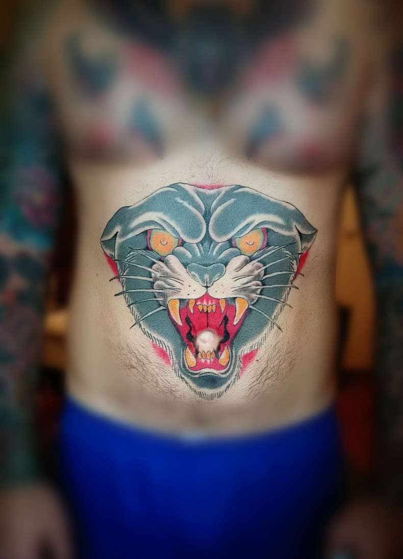 Am bauch panther, photo - Tattoo-Meister Barb Tattoo