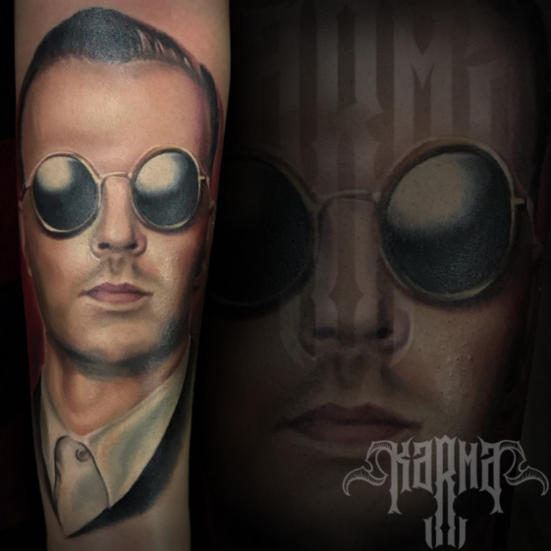 Glasses portrait, photo - Tattoo Master Barb Tattoo