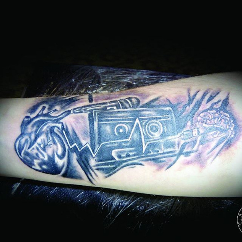 Cassette, photo - Tattoo Master Barb Tattoo