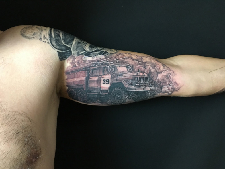 Samochód biceps, photo - Tatuażysta Barb Tattoo