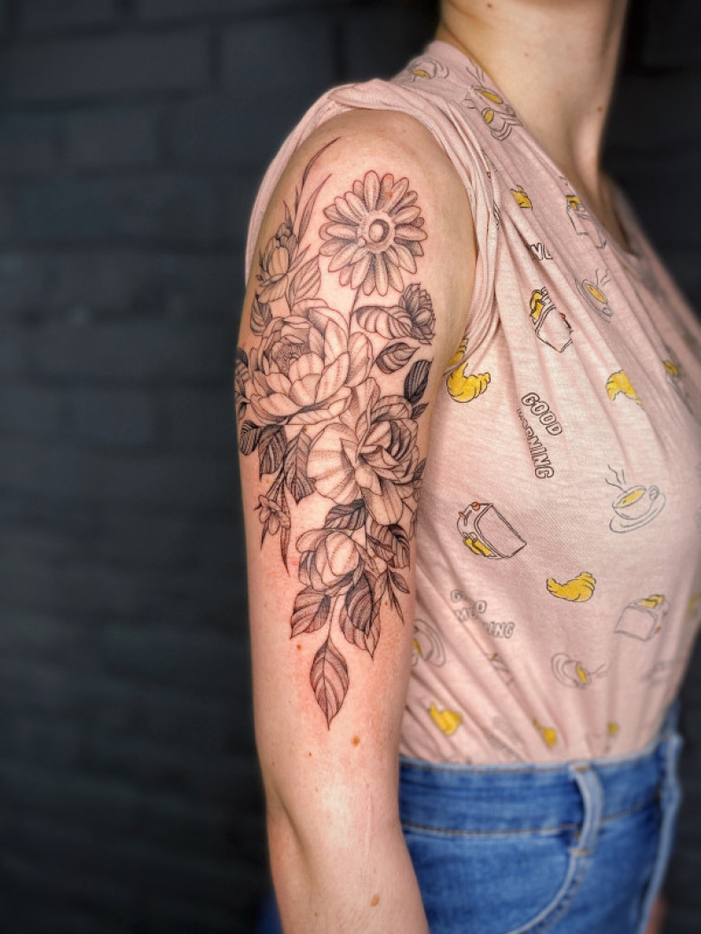 Peony chamomile, photo - Tattoo Master Barb Tattoo