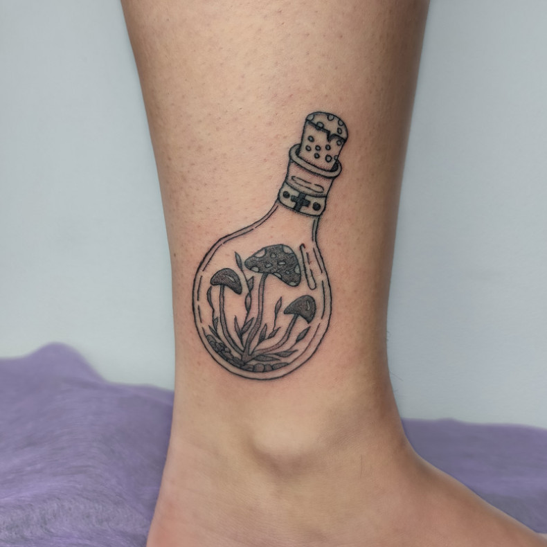 Grzyb żarówka, photo - Tatuażysta Barb Tattoo