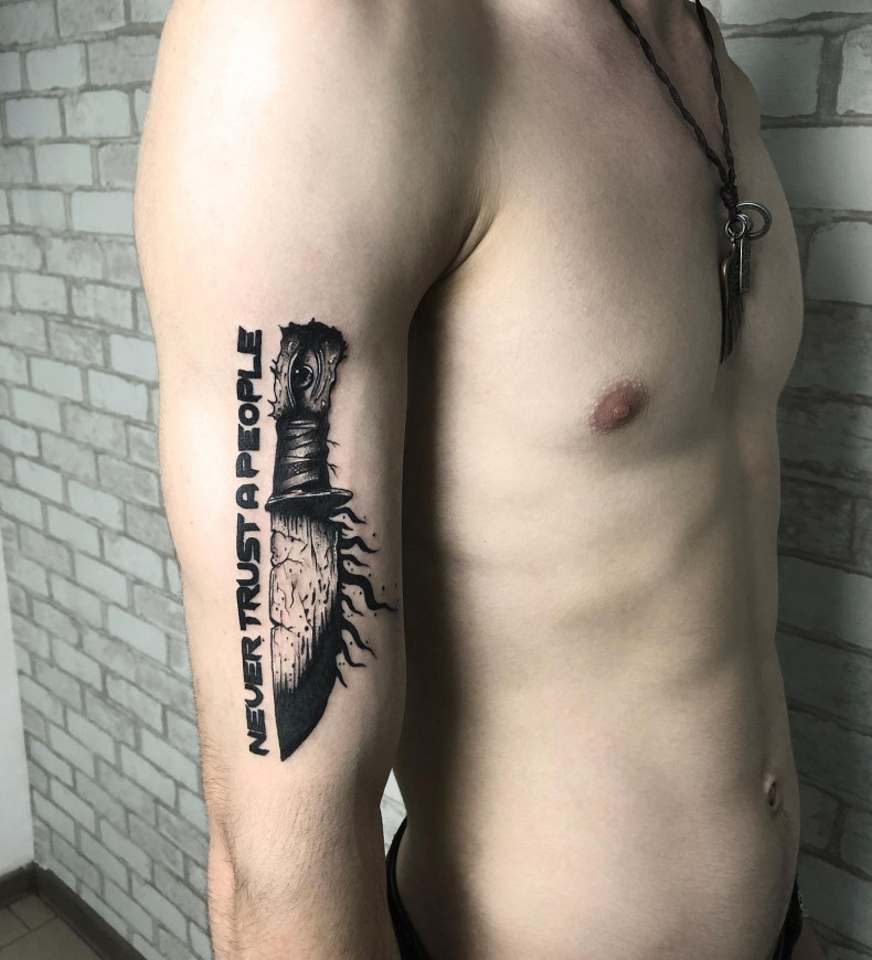 Нож, photo - Тату мастер Barb Tattoo